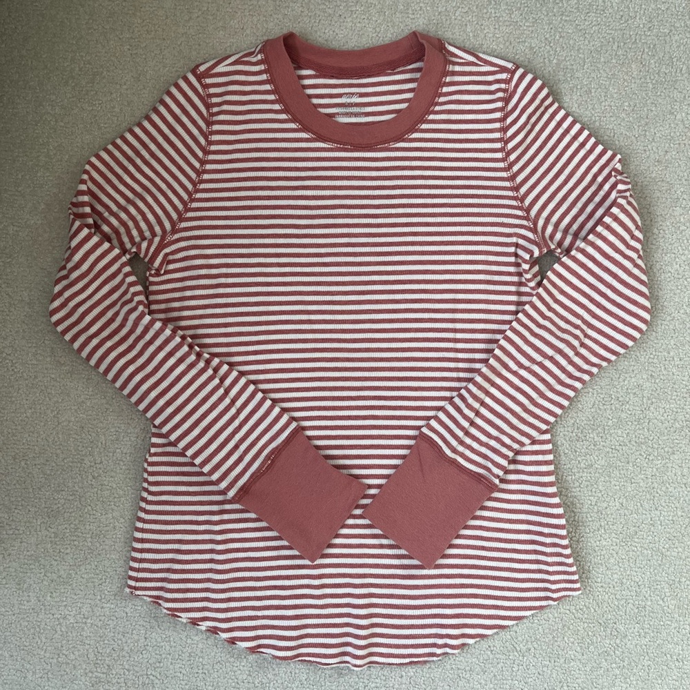 Women’s Aerie Brand Long Sleeve Top